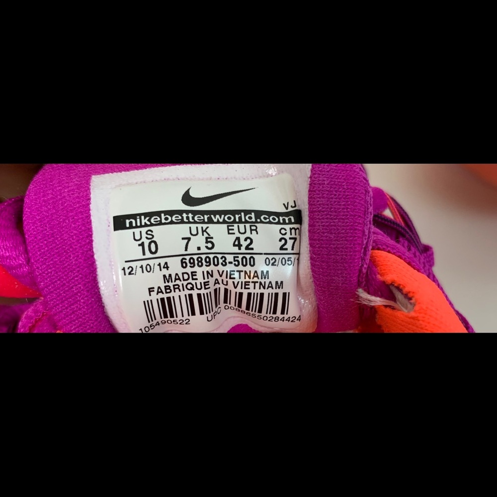 Nike athletic running shoes - Picture 7 of 8
